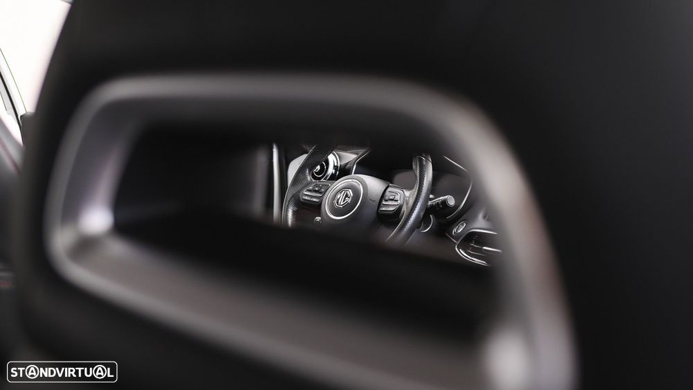 MG EHS 1.5 T-GDI Plug-in Hybrid Luxury - 45