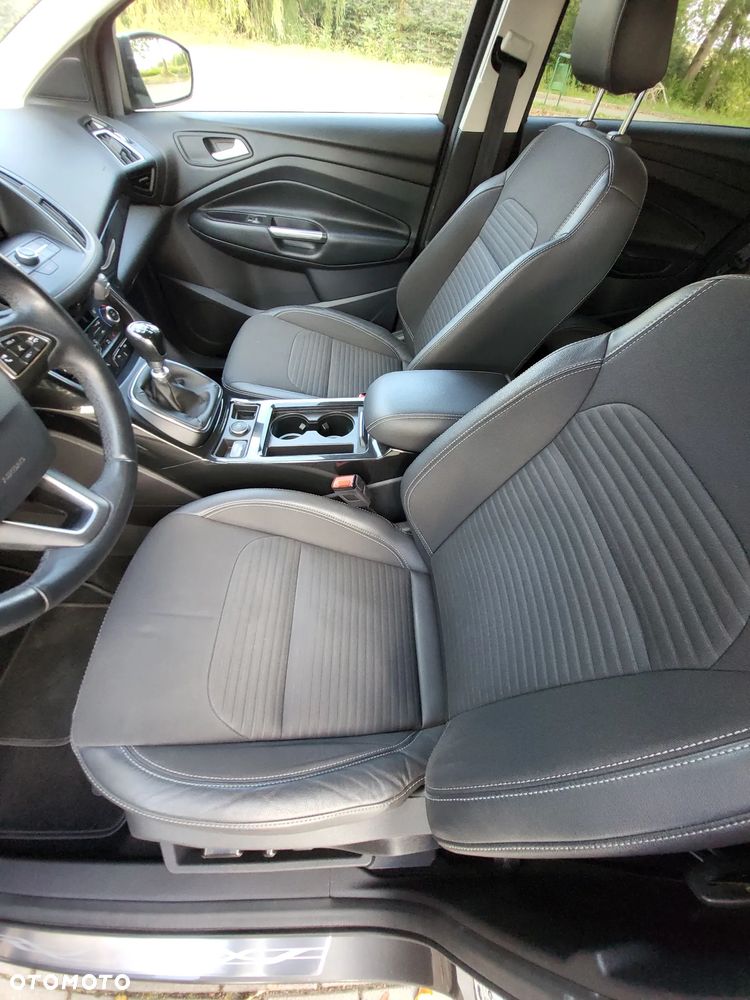 Ford Kuga 2.0 TDCi AWD Titanium - 12