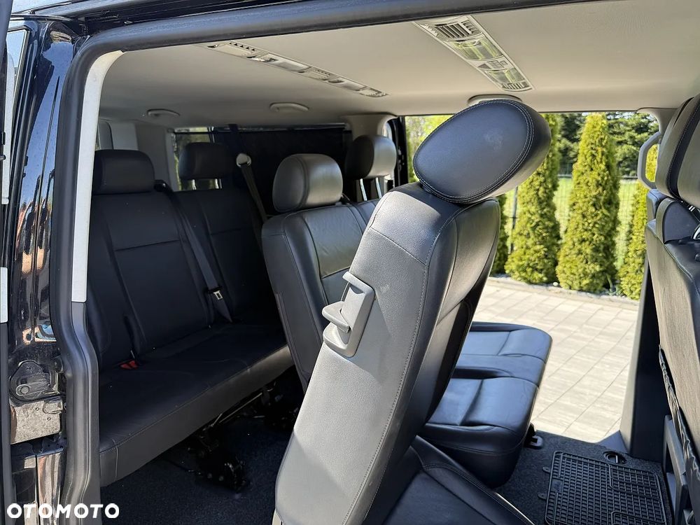Volkswagen Caravelle - 10