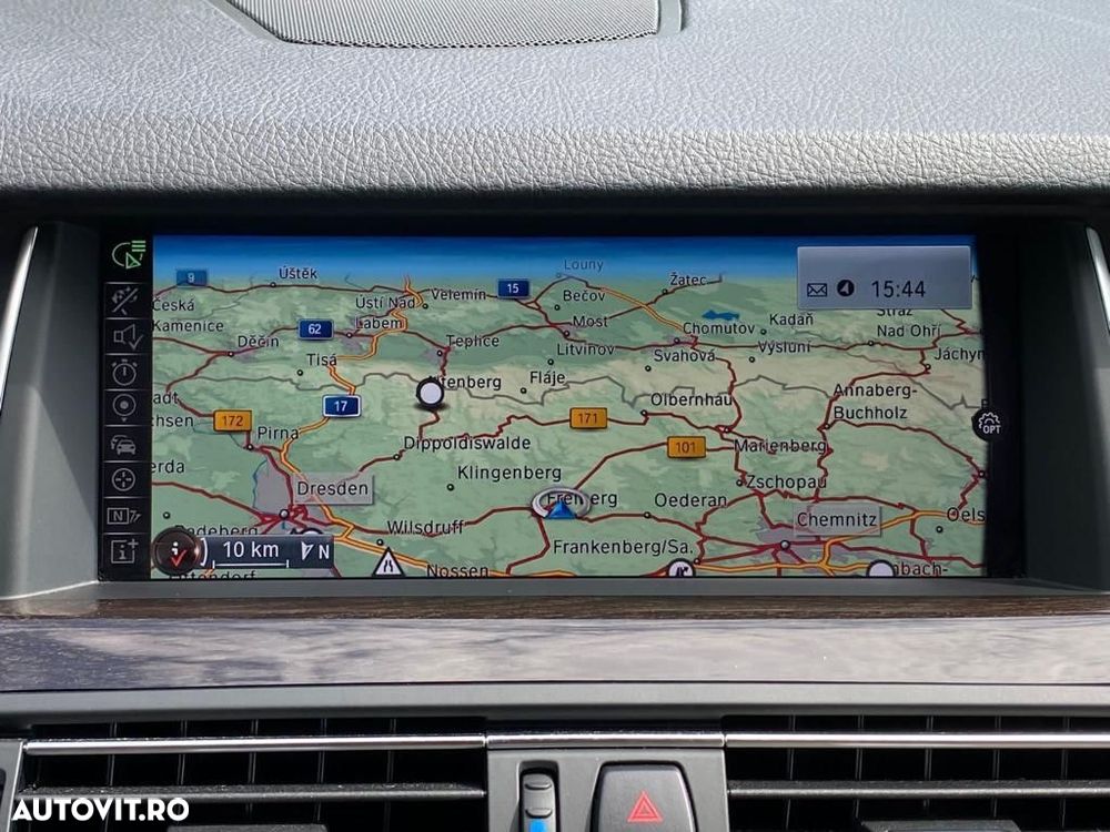 BMW Seria 5 525d xDrive - 25