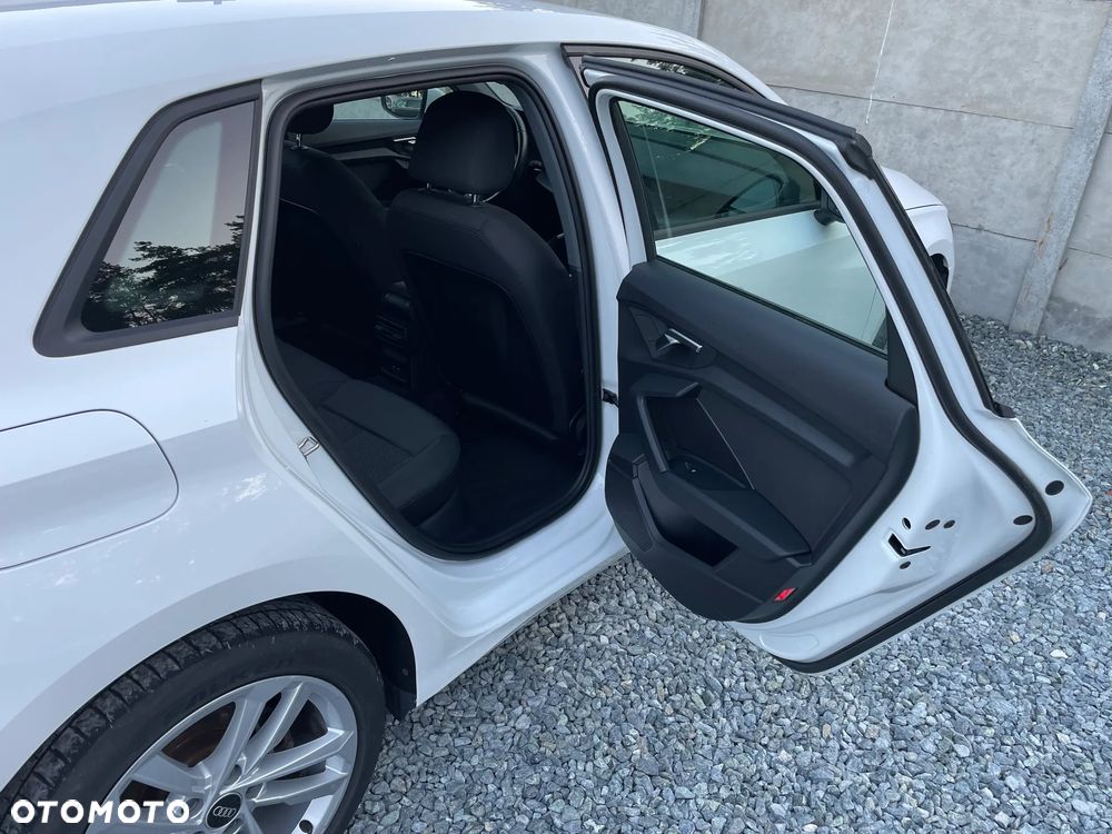 Audi A3 Sportback 40 TFSIe S tronic S line - 17