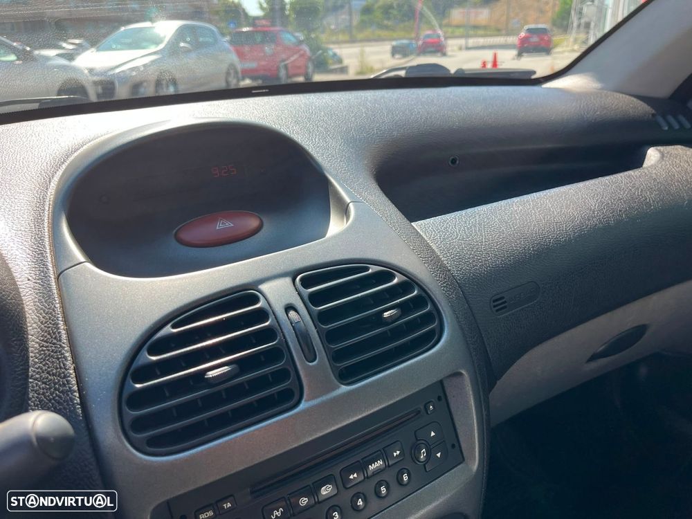 Peugeot 206 1.4 HDi XR Présence - 22