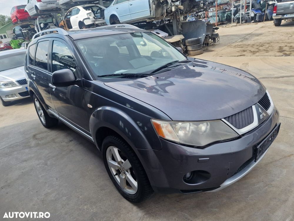Dezmembram Mitsubishi Outlander 2008 2.2hdi 4HN Manual 4x4