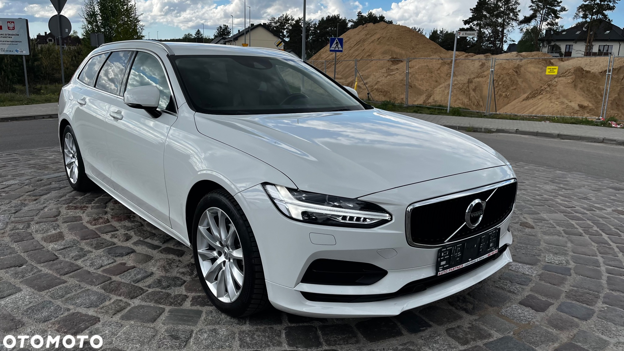 Volvo V90 D4 AWD Geartronic Momentum - 7