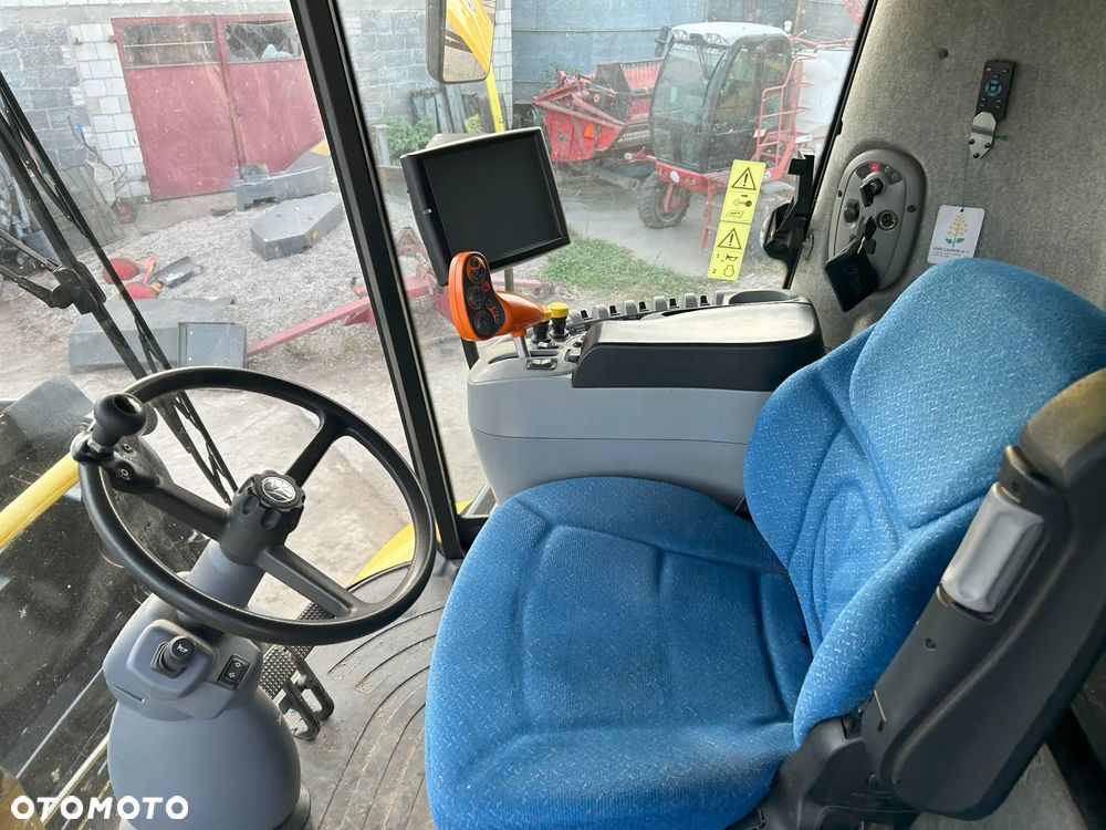New Holland CR9070 - 19