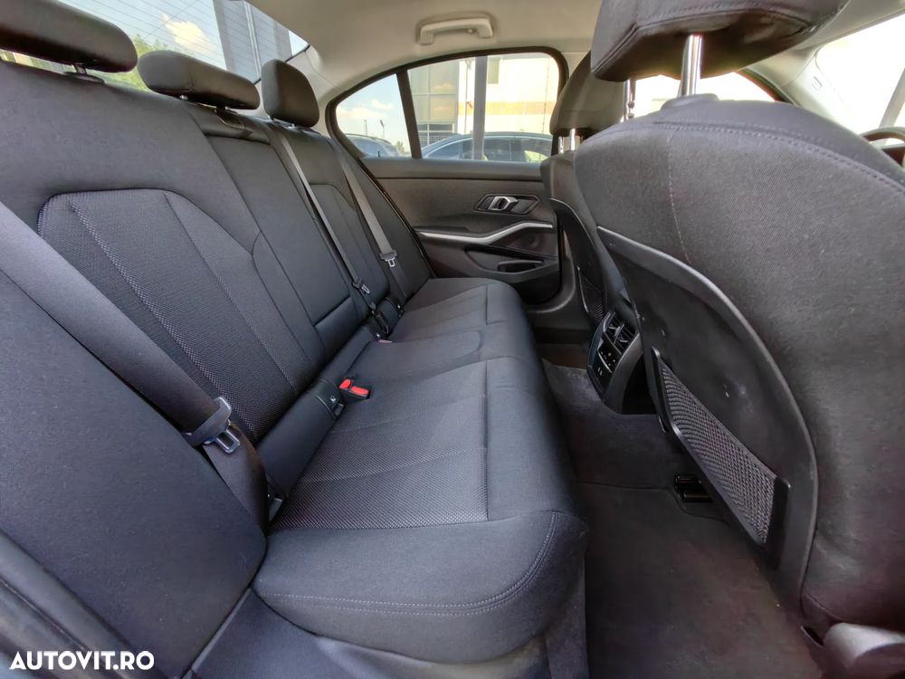 BMW Seria 3 330e iPerformance Advantage - 8