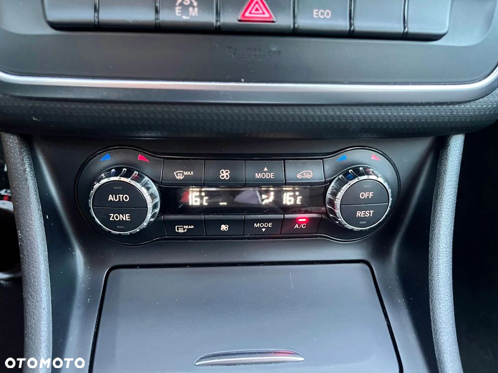 Mercedes-Benz Klasa A 180 7G-DCT Activity Edition - 19