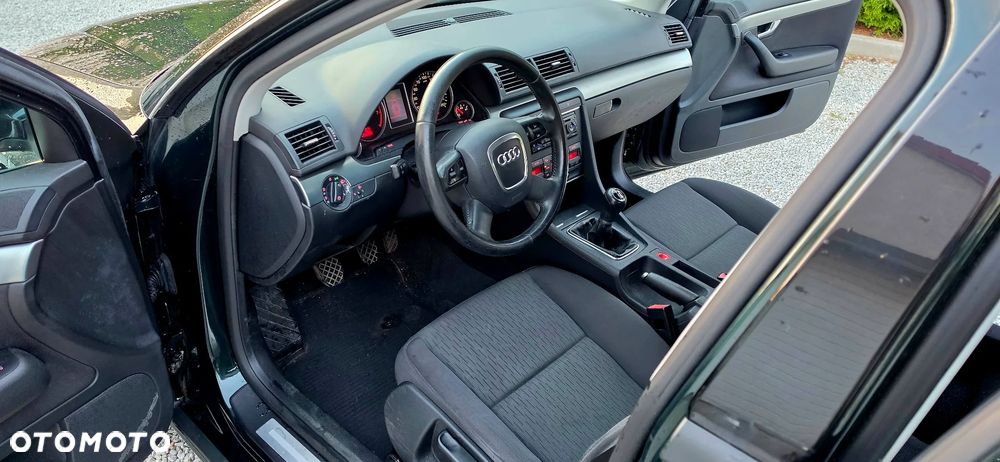 Audi A4 Limousine - 15