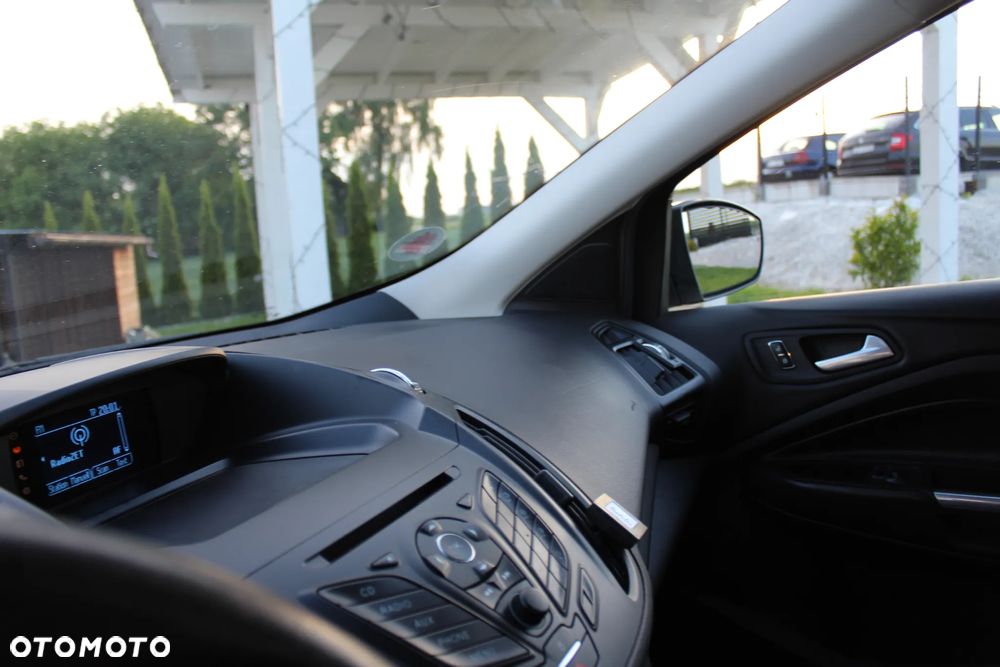 Ford Kuga 1.6 EcoBoost 2x4 Trend - 22