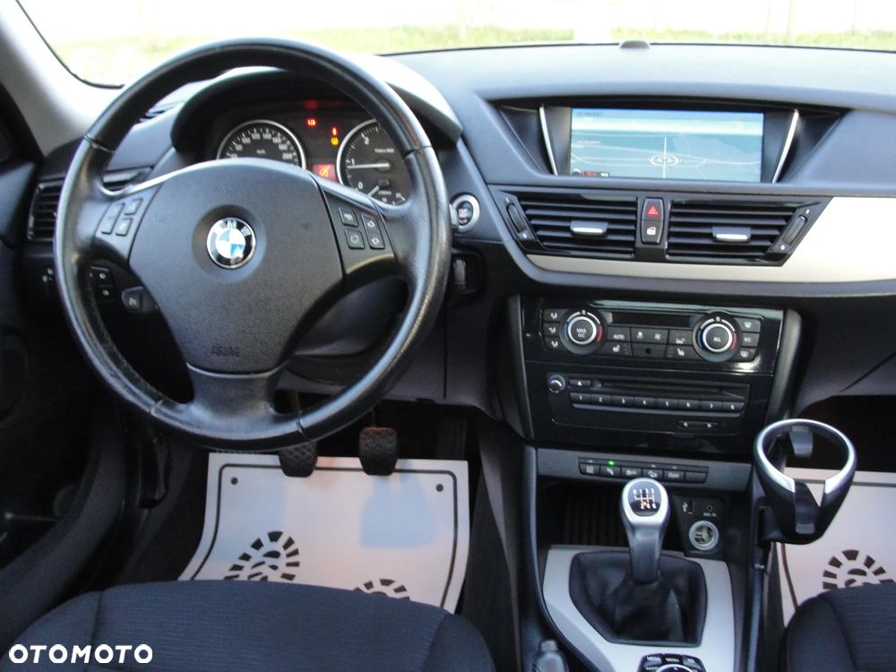 BMW X1 xDrive18d - 15