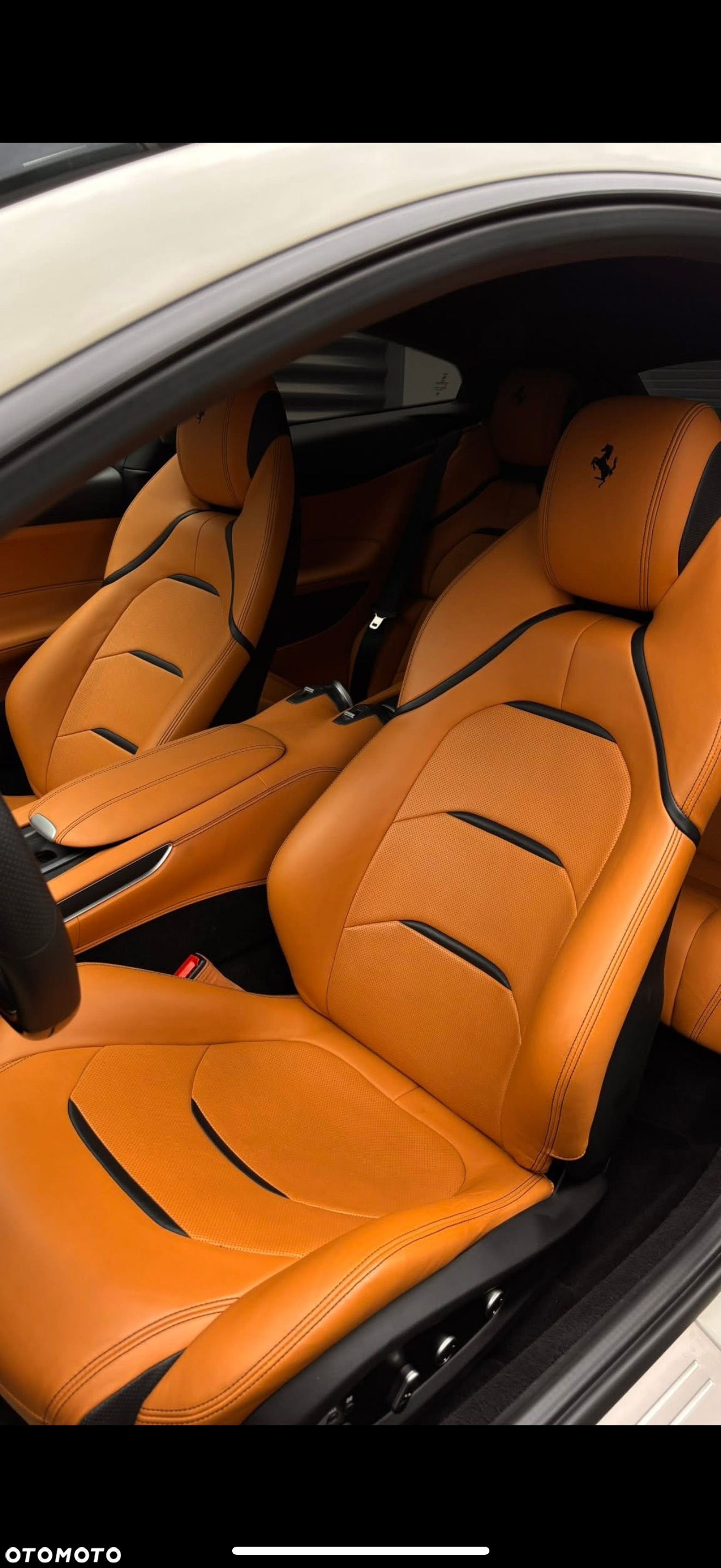 Ferrari GTC4Lusso - 8