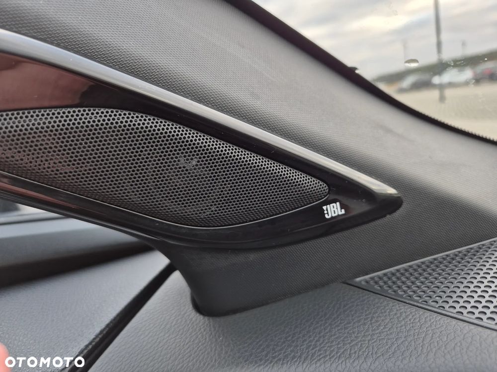 Toyota C-HR ver-1-8-hybrid-executive - 40