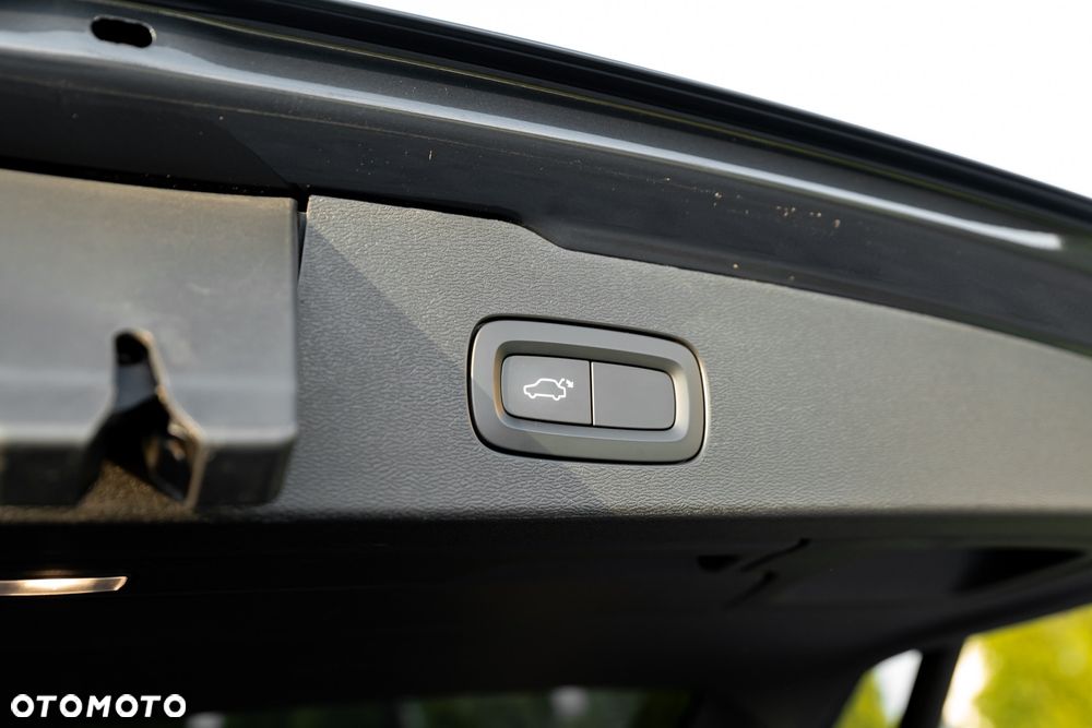 Volvo V60 B5 B R-Design - 21