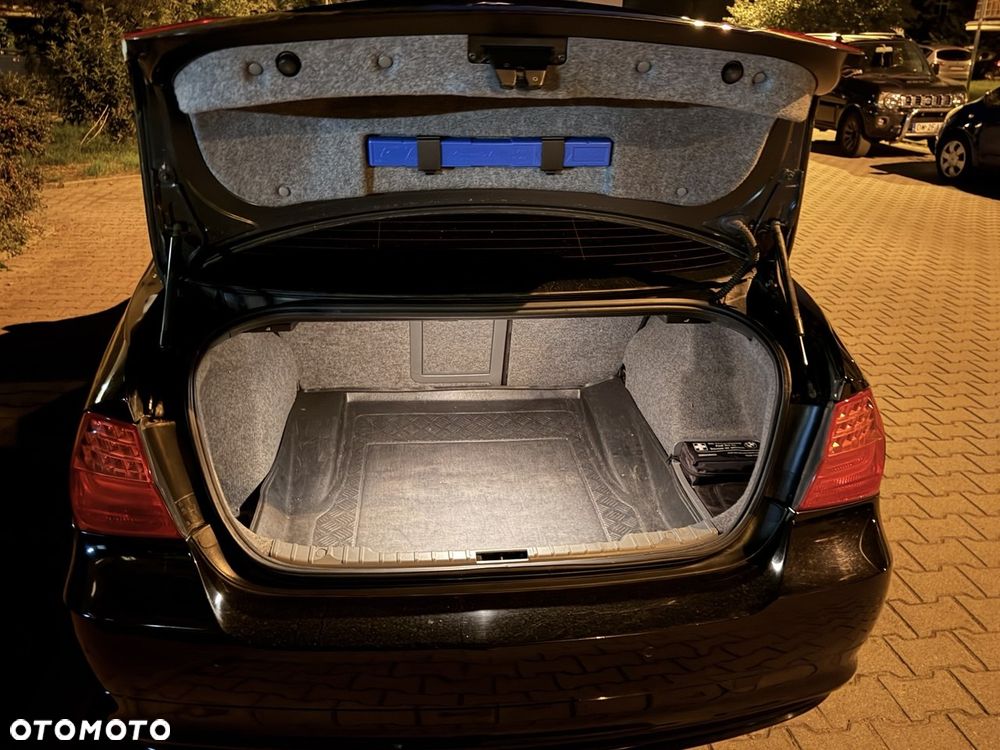 BMW Seria 3 318i - 10
