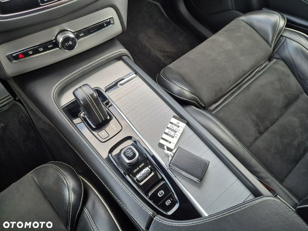 Volvo XC 90 D5 AWD R-Design - 21