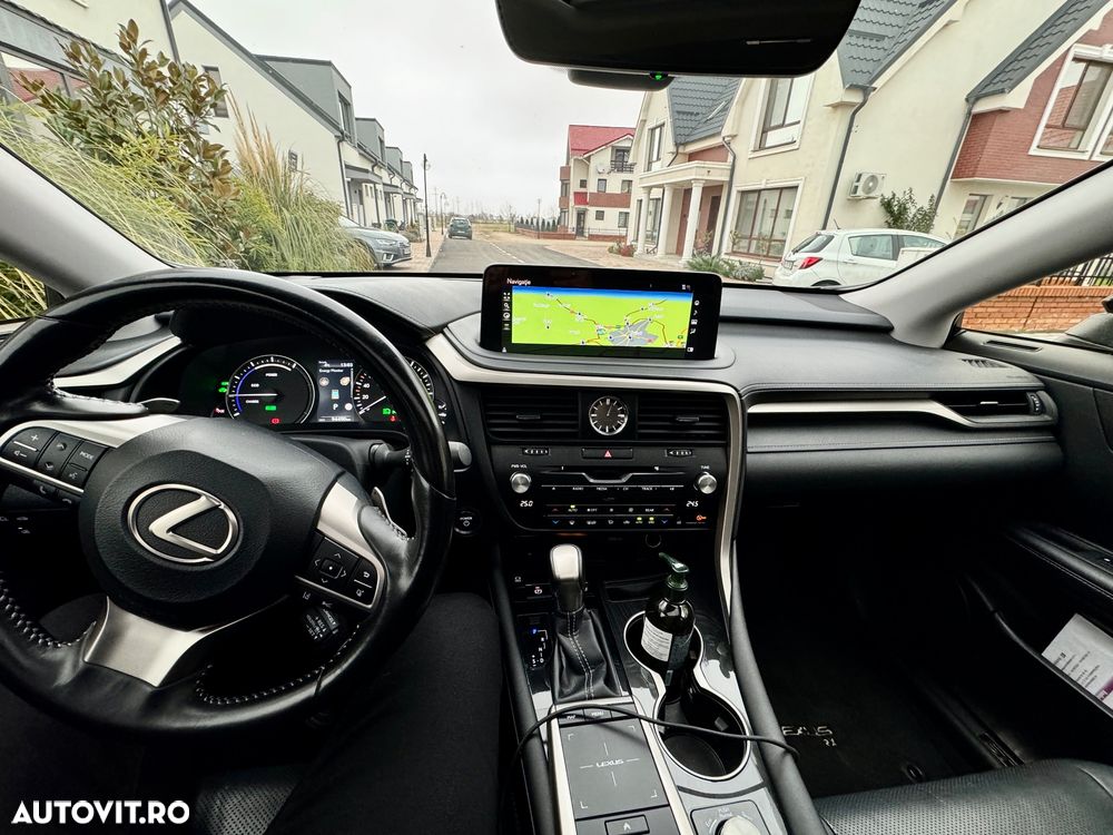 Lexus Seria RX - 11