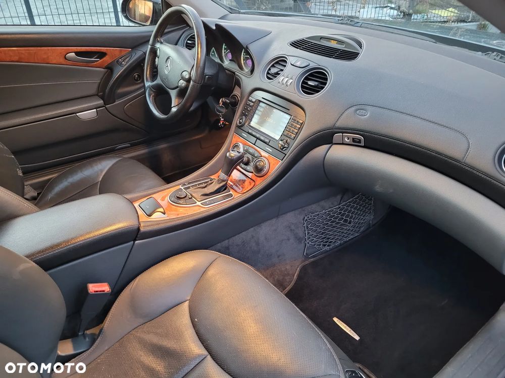 Mercedes-Benz SL - 10