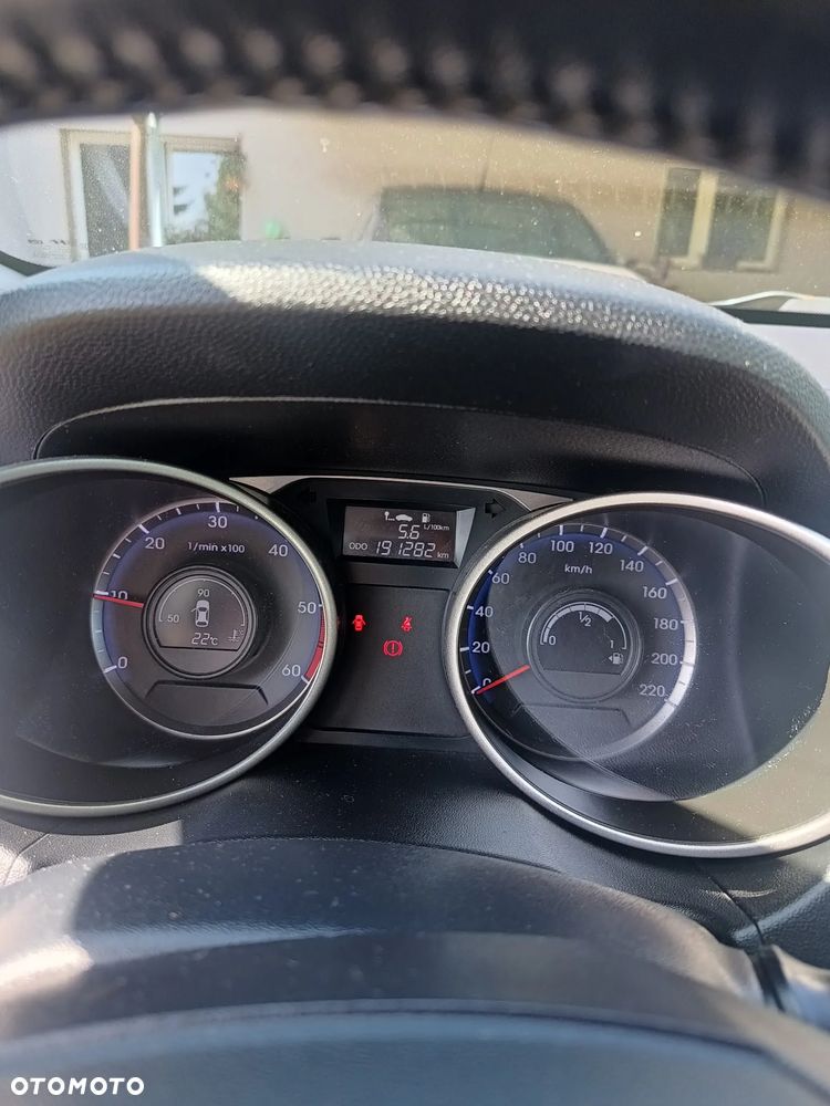 Hyundai ix35 1.7 CRDi 2WD Fifa World Cup Edition - 8