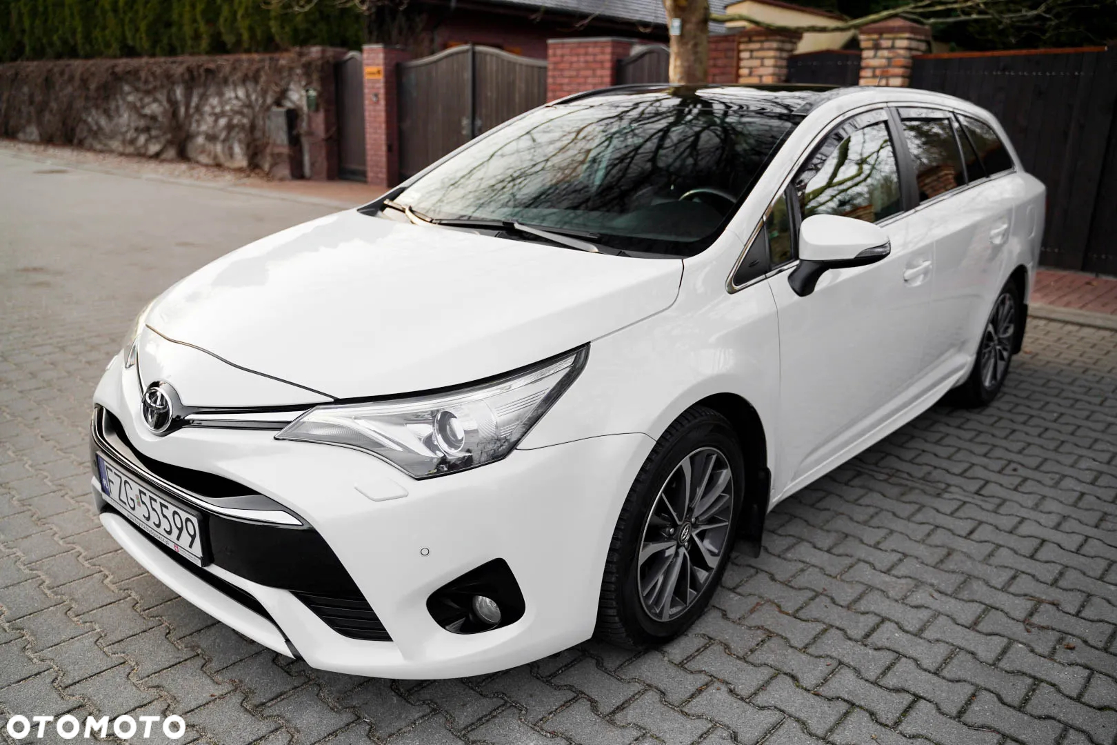 Toyota Avensis 2.0 D-4D Prestige - 16