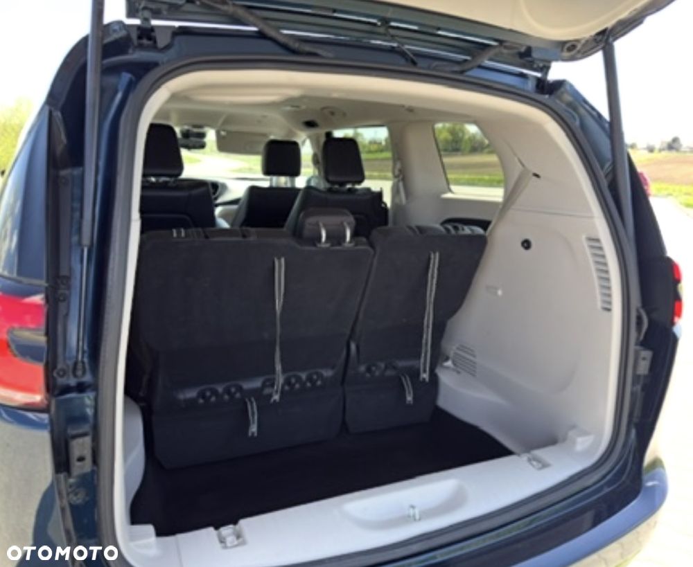 Chrysler Pacifica - 4