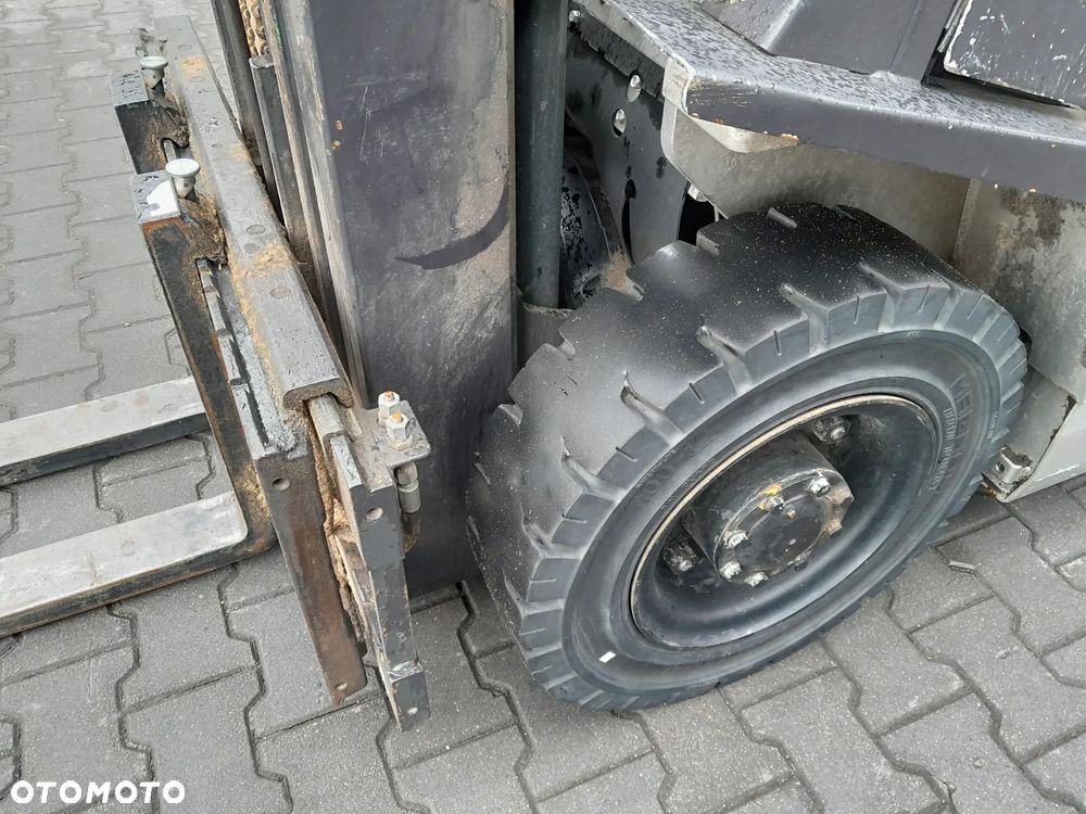 Nissan U1D2A25LQ - 8