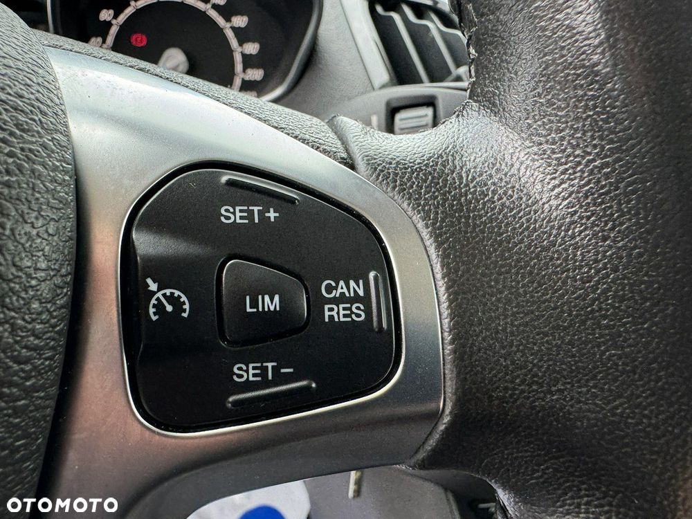 Ford Tourneo Courier - 23