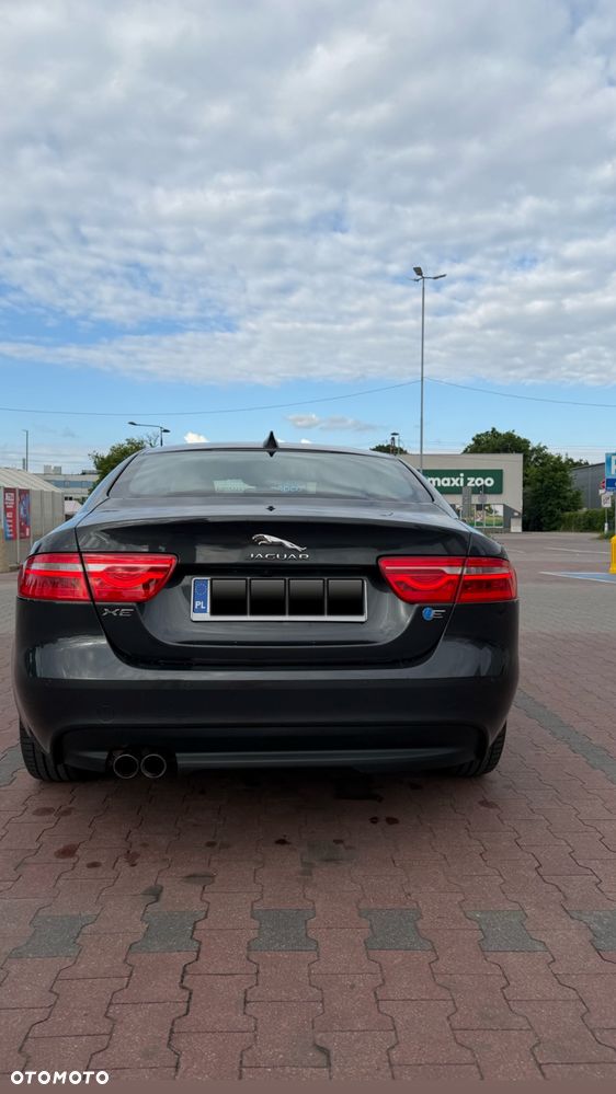 Jaguar XE 2.0 D AWD R-Sport - 7