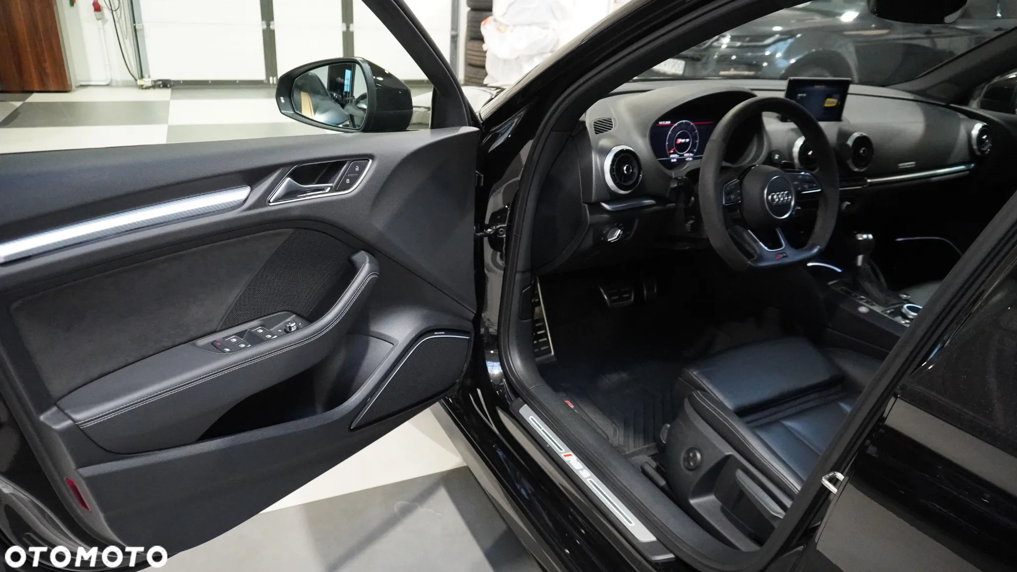 Audi RS3 2.5 TFSI Quattro S tronic - 5