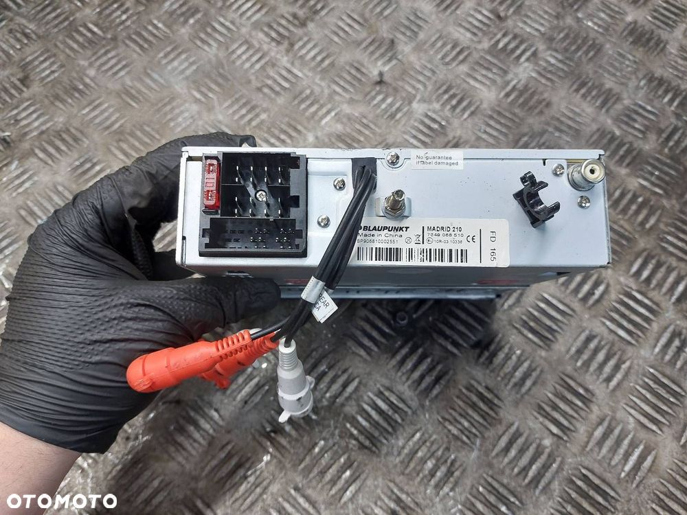 RADIO ODTWARZACZ SAMOCHODOWY 1 DIN BLAUPUNKT MADRID 210 CD AUX USB - 4
