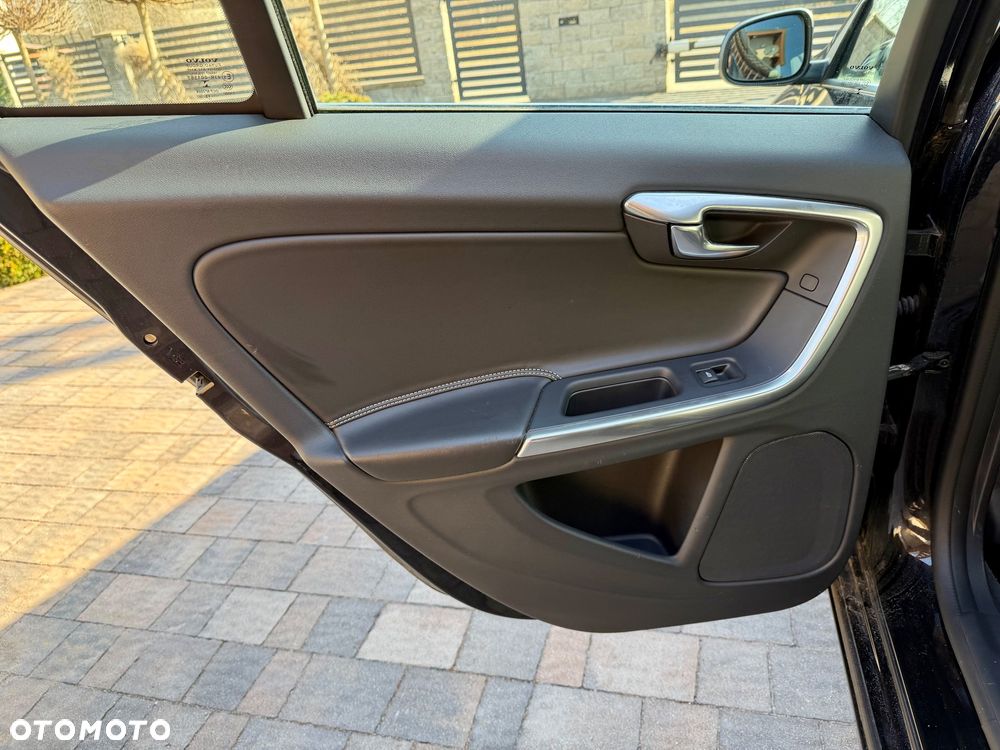 Volvo V60 D4 Business Edition - 9