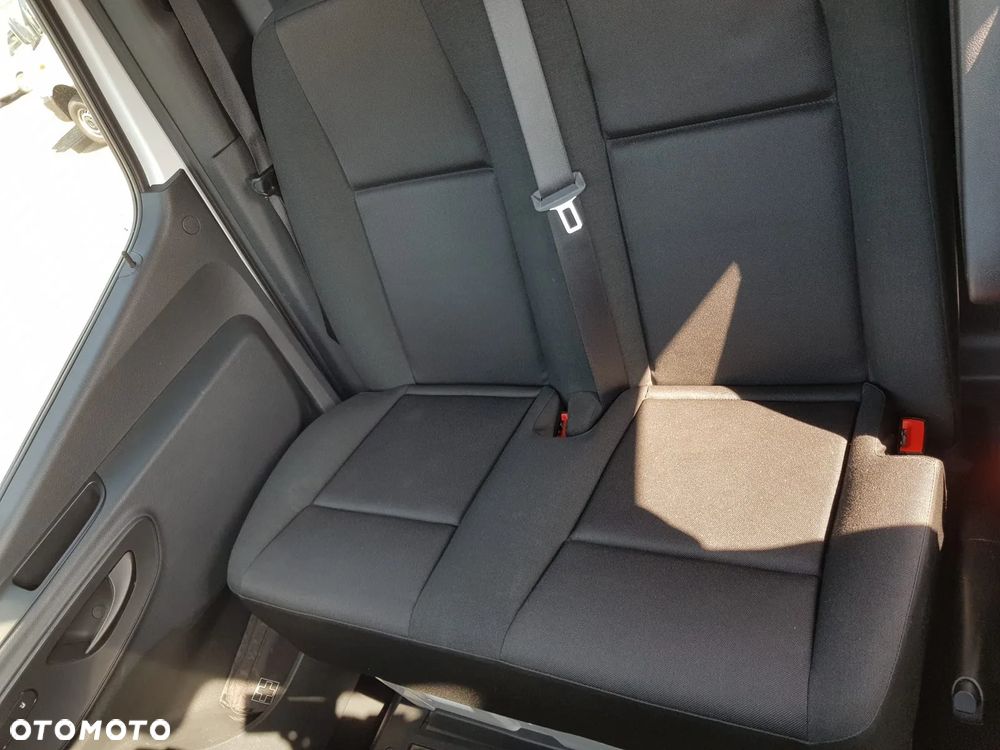 Mercedes-Benz Sprinter - 18