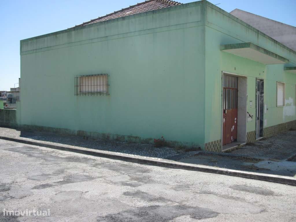 Moradia Térrea T3 com Garagem e Amplo Logradouro - Grande imagem: 5/29