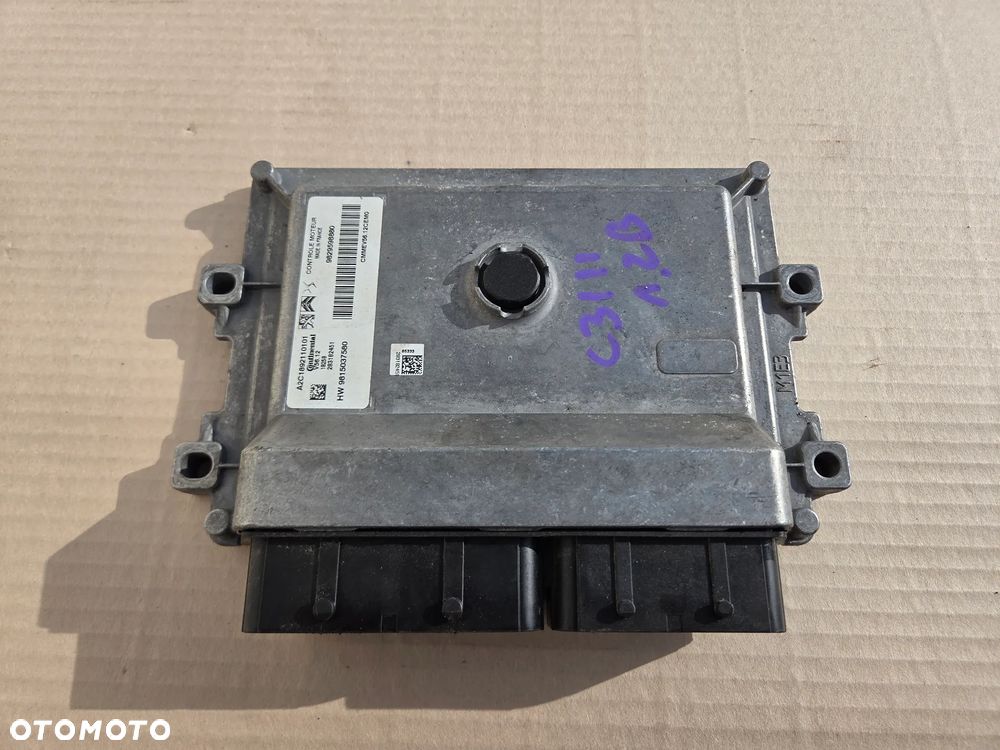 Komputer sterownik silnika Citroen C3 III 1.2 B  9829598880 - 1