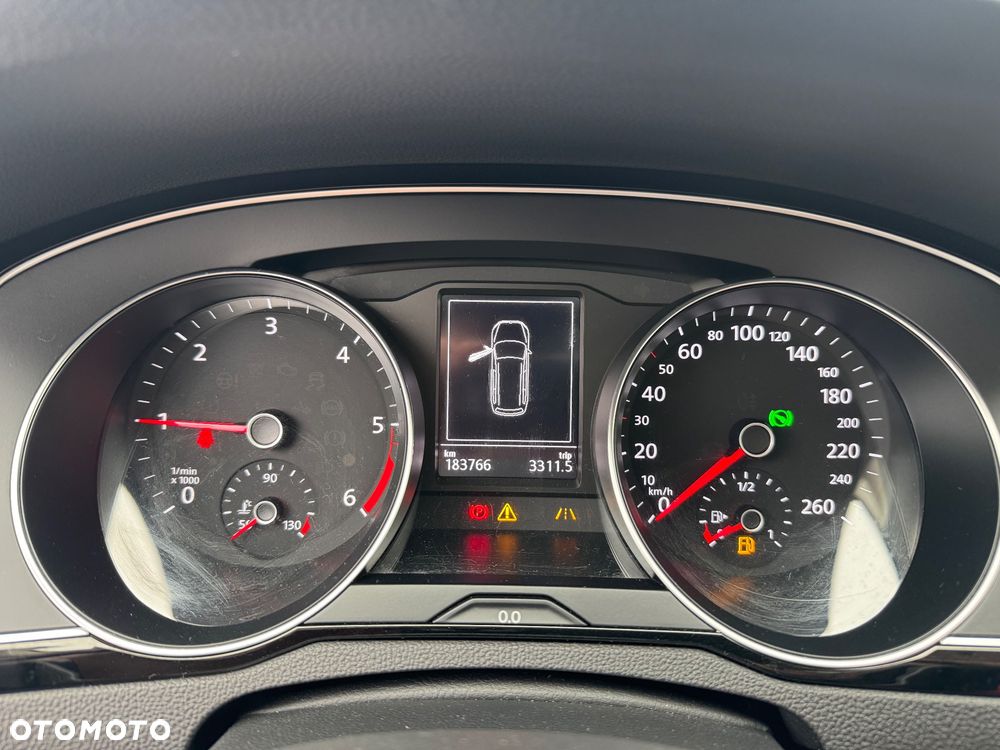 Volkswagen Passat Variant 2.0 TDI SCR DSG 4Motion Elegance - 34