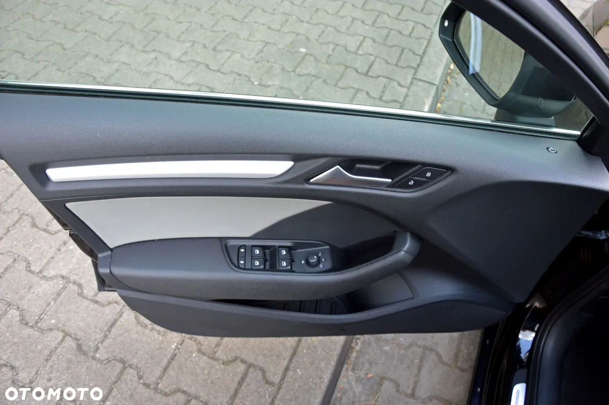 Audi A3 Sportback 1.6 TDI (clean diesel) Ambiente - 11