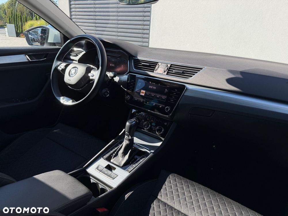 Skoda Superb 2.0 TDI SCR Ambition DSG - 33