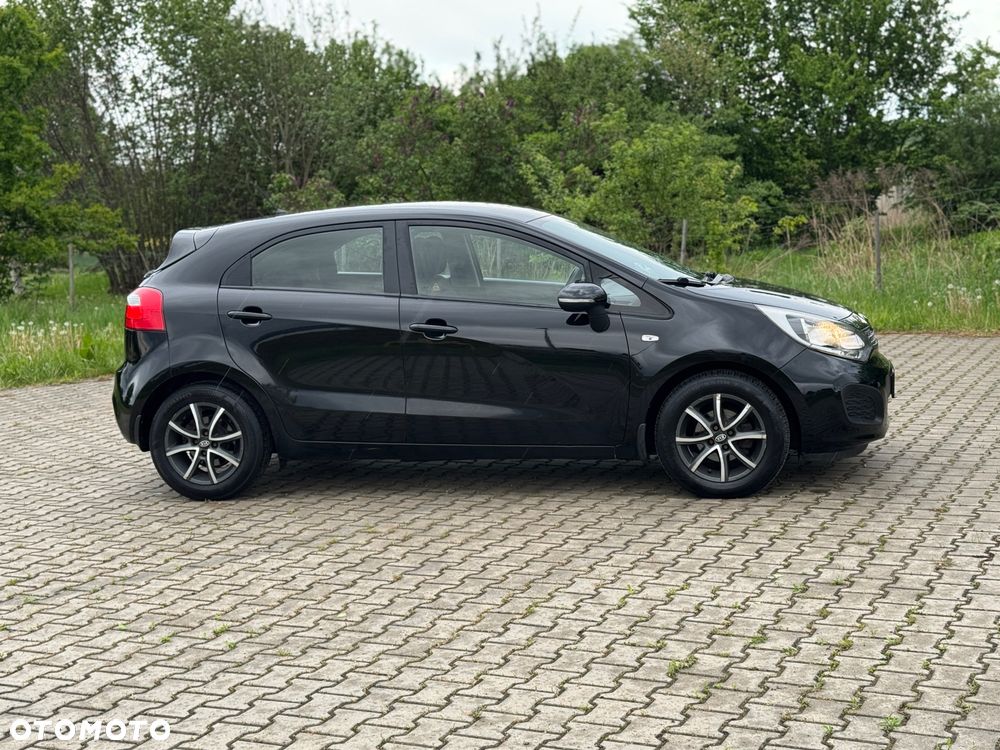 Kia Rio - 5