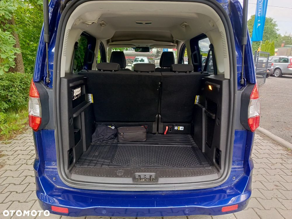 Ford Tourneo Courier 1.0 EcoBoost Titanium - 36