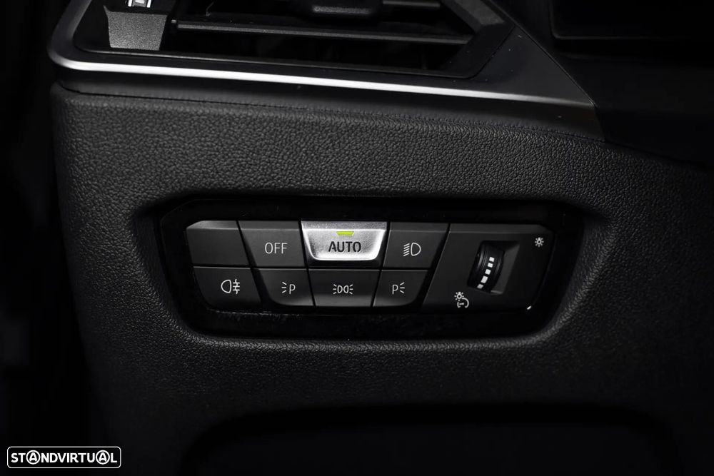 BMW 320 e Pack M Auto - 46