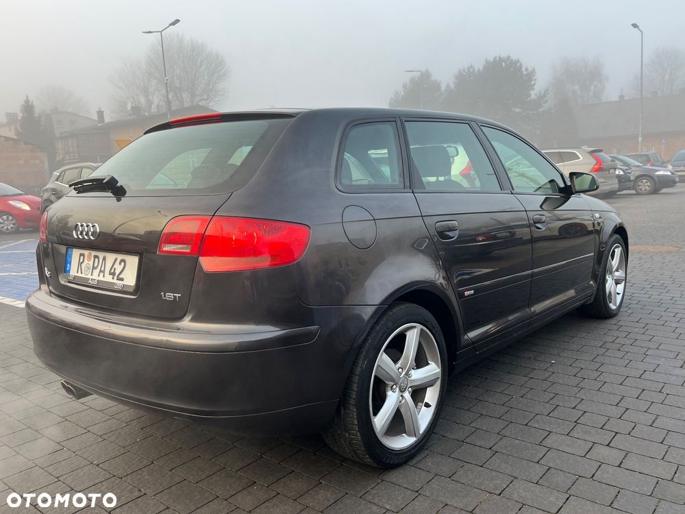 Audi A3 Sportback 1.8 TFSI S line Sportpaket Plus - 4