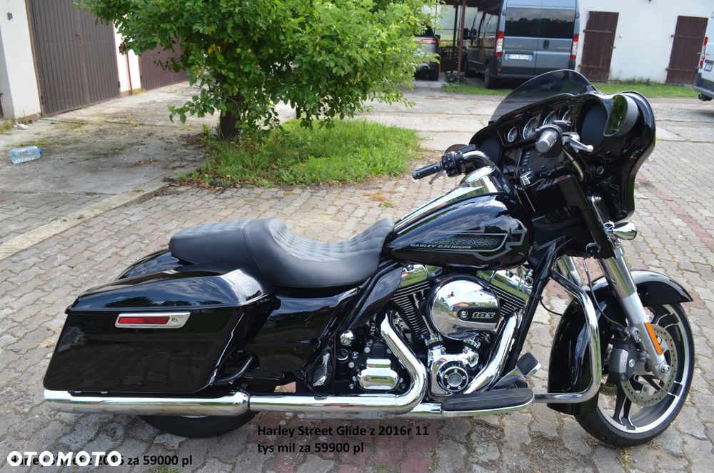 Harley-Davidson Touring Street Glide - 36