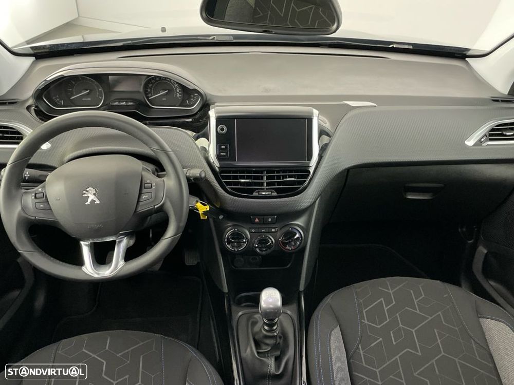 Peugeot 2008 1.2 PureTech Signature - 10