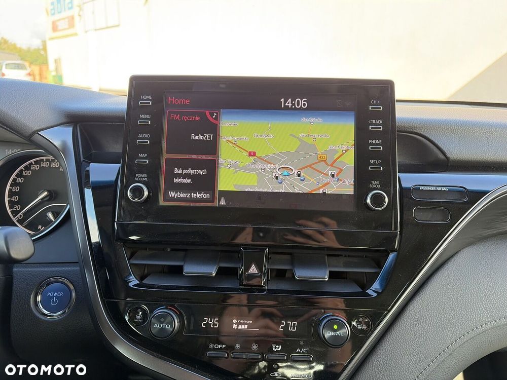Toyota Camry 2.5 Hybrid Executive CVT - 22
