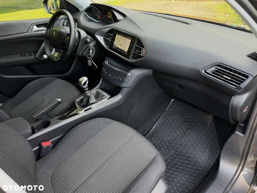 Peugeot 308 BlueHDi 130 Stop & Start Allure - 16