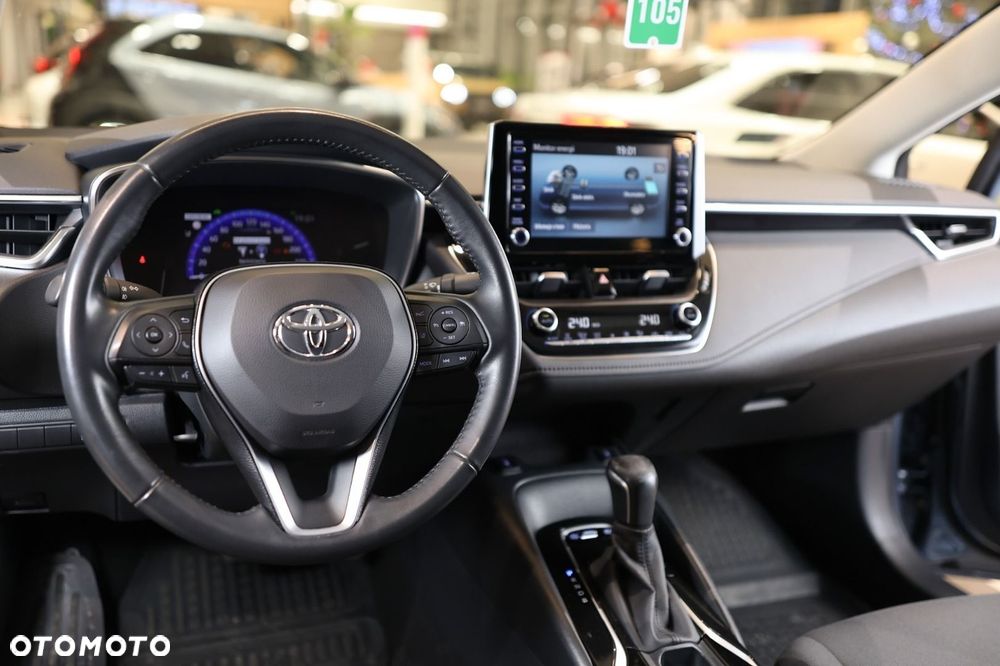 Toyota Corolla - 21