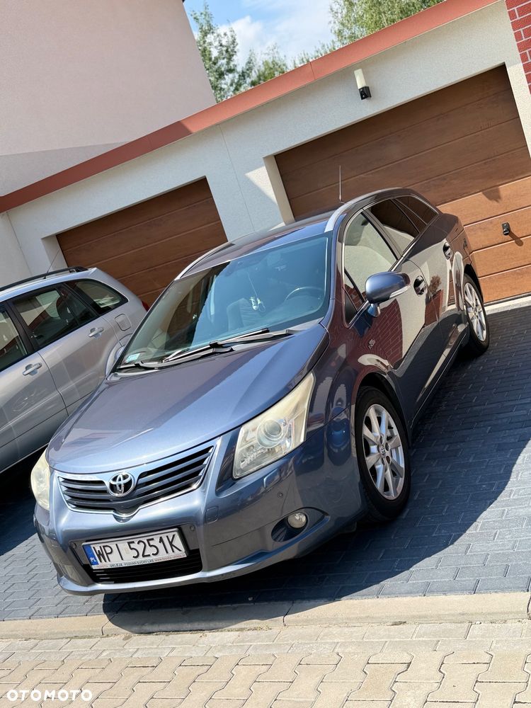 Toyota Avensis 2.2 D-4D Automatik Edition - 2
