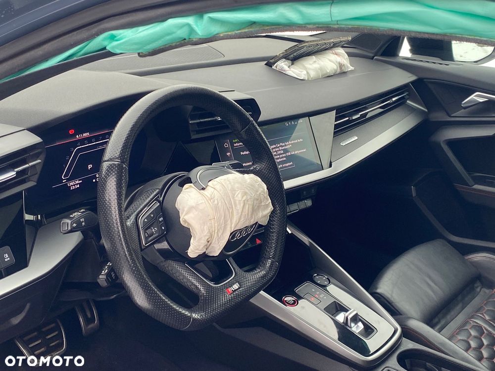 Audi RS3 Limousine - 17