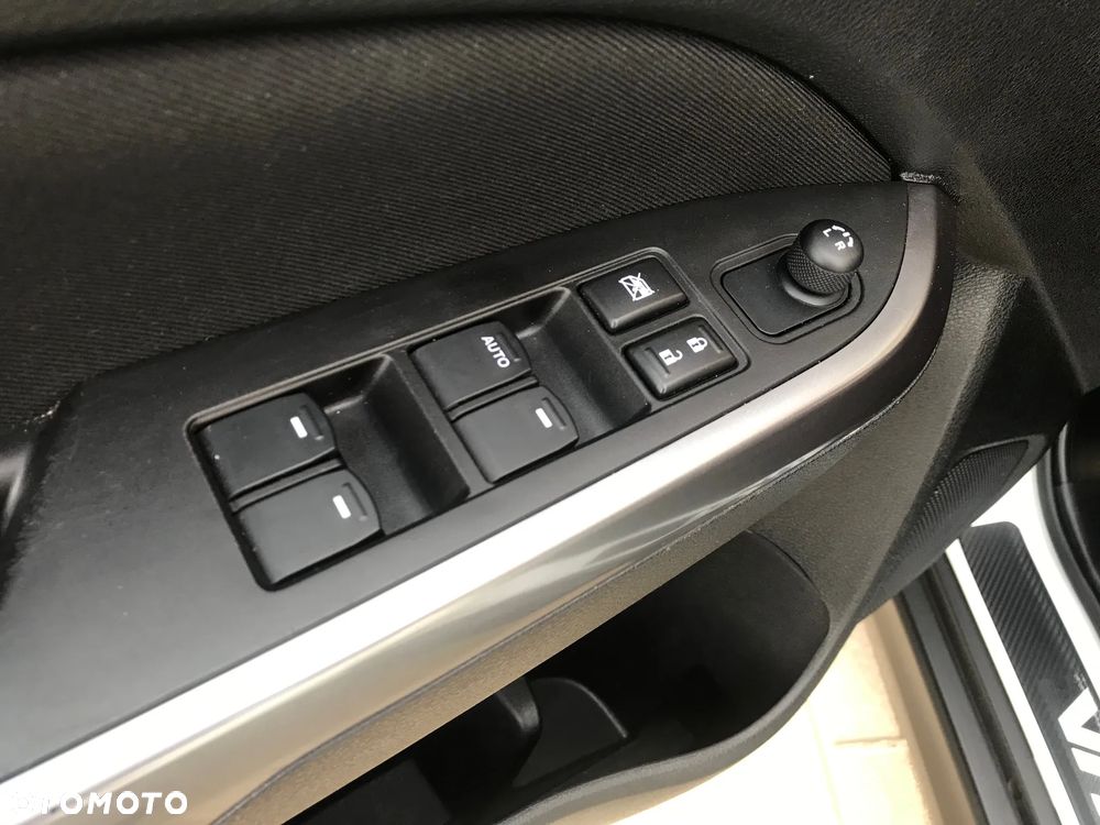 Suzuki Vitara 1.4 Boosterjet Premium 2WD - 38