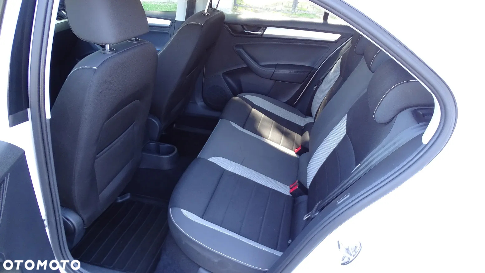 Skoda RAPID 1.0 TSI Ambition - 12