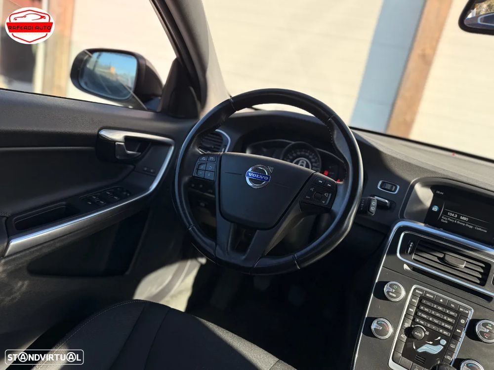 Volvo V60 1.6 D2 Momentum Eco - 15